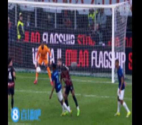 補(bǔ)時(shí)階段里奇禁區(qū)內(nèi)手球裁判未作表示，國米球員集體抗議