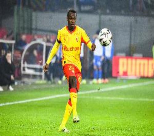 爆射破門！阿卜杜勒哈米德成為首位在法甲進(jìn)球的沙特球員