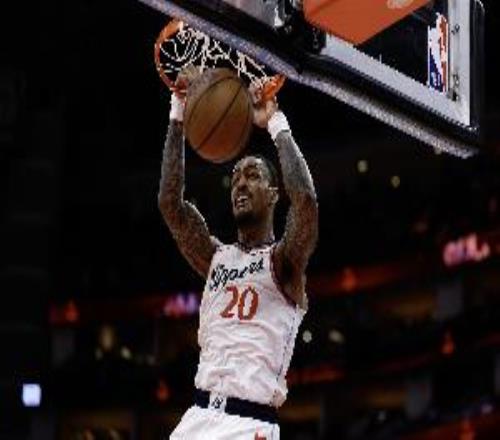 頸部拉傷！船記：科林斯已進行場上訓(xùn)練預(yù)計缺席本周全部比賽