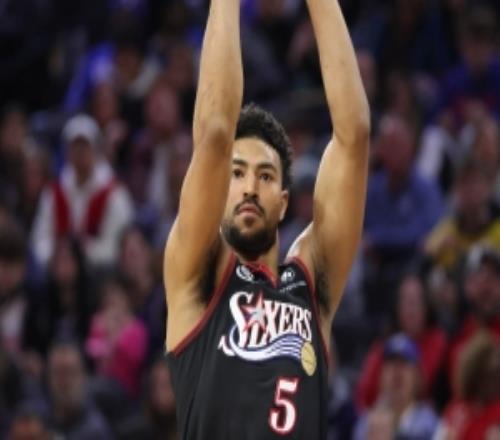 外線不準(zhǔn)！格萊姆斯13中6&三分8中2得到全隊(duì)最高的17分