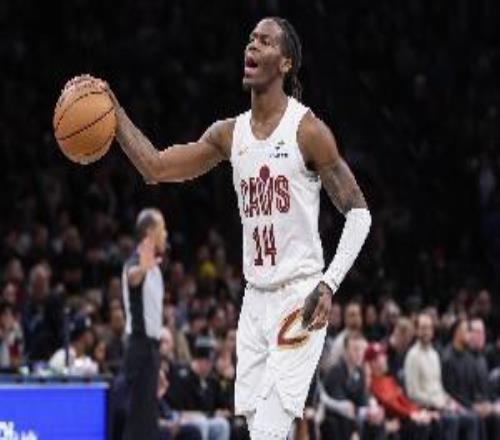 太準了！埃利斯半場4記三分球拿下14分1板1斷次節(jié)獨得11分