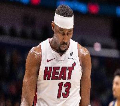 阿德巴約今天罰了43個(gè)球！美記：?jiǎn)痰ず涂票仍诔Ｒ?guī)賽最多才罰27次