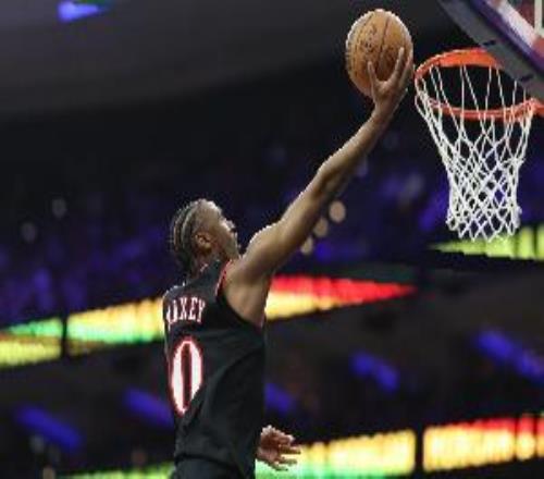 場(chǎng)均29分4.1板！Shams：馬克西右手小指肌腱損傷將在三周后復(fù)查