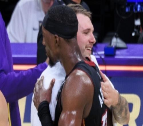 阿德巴約連續(xù)兩場比賽合砍107分和東契奇并列第11第一是161分