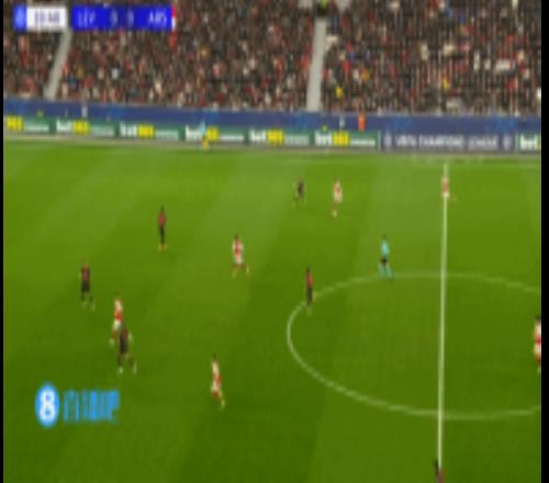 差點運氣！阿森納打出精彩配合，馬丁內(nèi)利門前抽射擊中橫梁