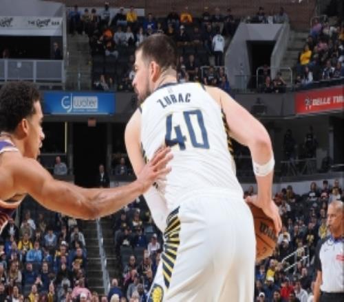 兢兢業(yè)業(yè)！祖巴茨迎首秀半場(chǎng)16分鐘6中4拿到8分6板