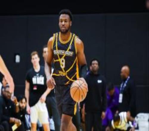 越發(fā)高效布朗尼本季G聯(lián)盟常規(guī)賽保持全勝場(chǎng)均15.5分進(jìn)180俱樂部