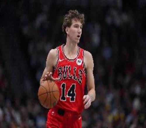 最近狀態(tài)真好！布澤利斯半場11中6&三分6中3砍下17分4板2斷2帽