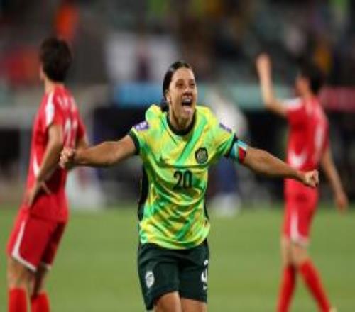 進(jìn)世界杯！澳大利亞女足21朝鮮女足進(jìn)四強(qiáng)朝鮮全場(chǎng)狂轟21腳