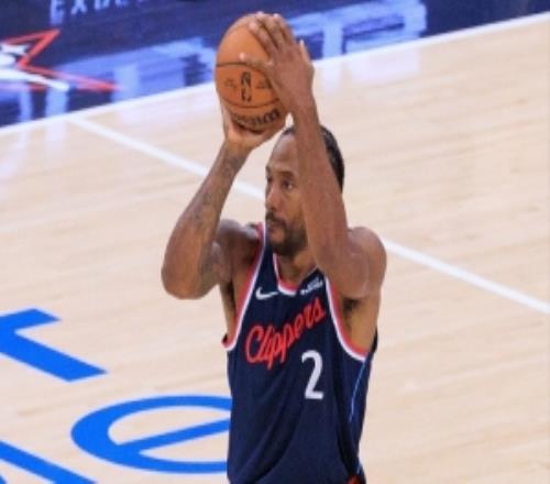 有起伏！倫納德半場13投4中拿下14分1籃板2助攻1搶斷正負(fù)值+9