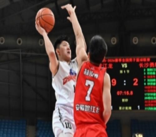 【戰(zhàn)報(bào)】末節(jié)覺(jué)醒追分安徽皖江龍錯(cuò)失絕平機(jī)會(huì)不敵長(zhǎng)沙勇勝！