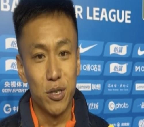 張弛：有這樣一個退役儀式很幸福，無論在哪我永遠是泰山隊的孩子