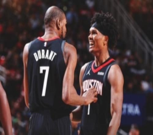 40分鐘組合！火箭官方發(fā)布贏球海報(bào)：杜蘭特和阿門成為封面人物