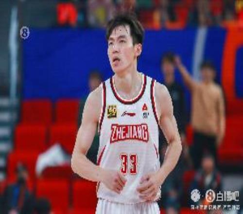 还好球队赢了！吴前运动战8投全铁4罚3中拿到3分4篮板3助攻