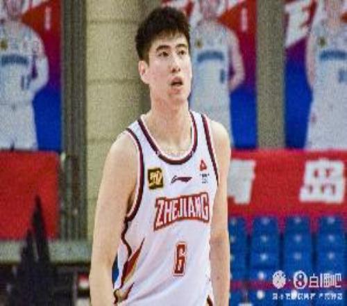 箭如雨下！程帅澎全场三分17中7轰赛季新高27分另2板2助1断