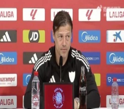 塞维主帅：如今战火纷飞，我们却还在谈论踢球，对一切都漠不关心