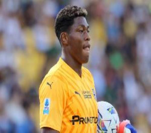 是個(gè)狠人！帕爾馬主帥：鈴木彩艷當(dāng)時(shí)手指37處骨折仍堅(jiān)持了10分鐘