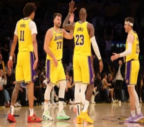 解說：老詹飛身撲救讓人動(dòng)容湖人目前是聯(lián)盟一等球隊(duì)&不接受反駁