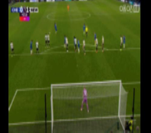 连续错失绝平！补时阶段詹姆斯任意球中柱，佩德罗头球稍微高出