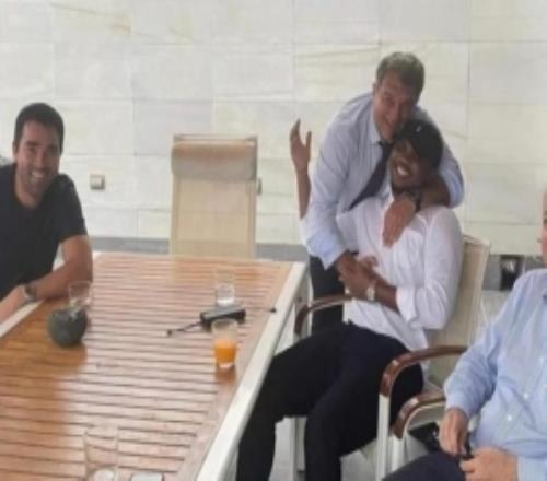 埃托奧支持拉波爾塔競選巴薩主席：投他一票！他激勵了整整一代人