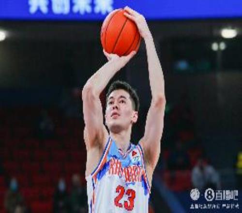 队长太稳了！阿不都沙拉木11中9高效拿下19分11板4助