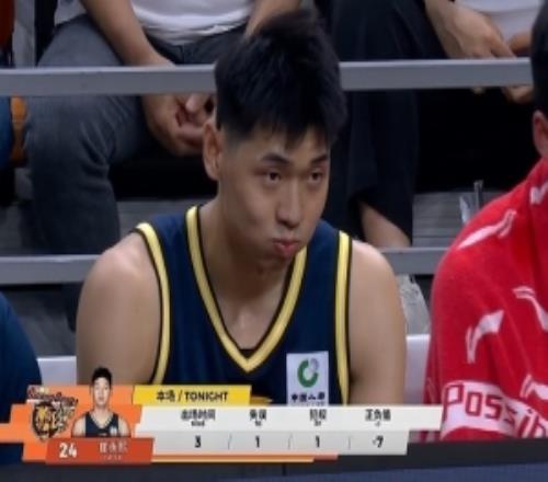 久疏战阵！崔永熙替补登场后未出手背传被断&卡位犯规