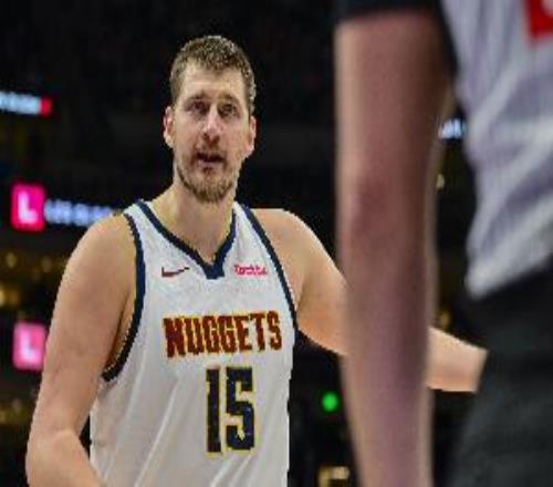 太痛了！約基奇空砍24分16板14助5斷17分大逆轉(zhuǎn)被絕殺??！