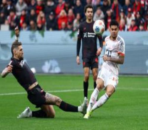 7連勝終結+9分領跑！九人拜仁11藥廠迪亞斯扳平+染紅杰克遜直紅