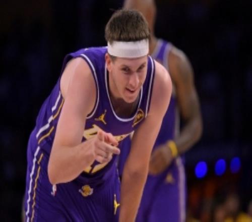 徐靜雨：里夫斯1+2就像是足球比賽的勺子點球東契奇盡顯王者之姿