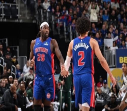 斯图尔特：新秀时的坎宁安说话就像老将他每年都在进步