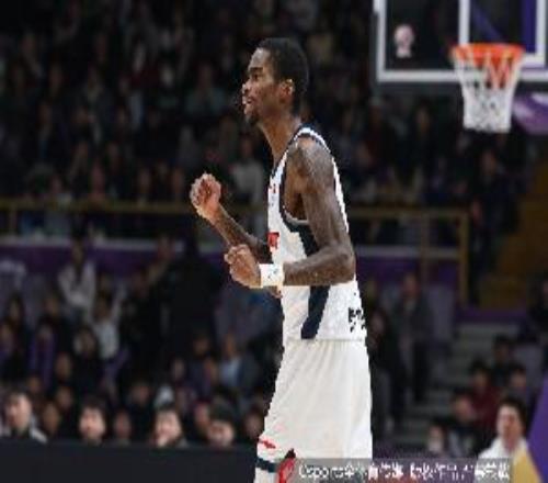 真尽力了！萨姆纳24中15空砍全场最高37分得分超全队一半