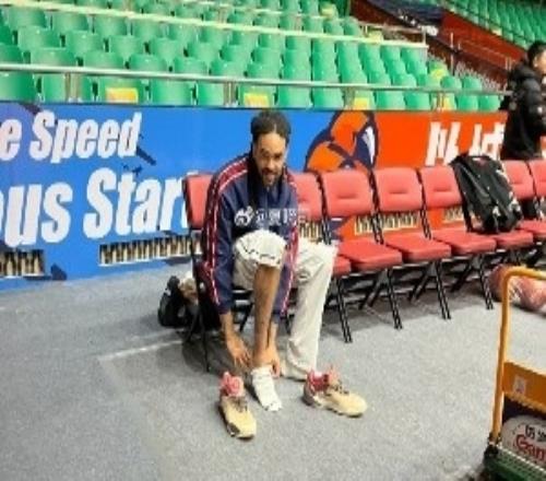 魯媒：山東男籃大外援瓊斯腳上傷好多了還是有感覺是拉傷