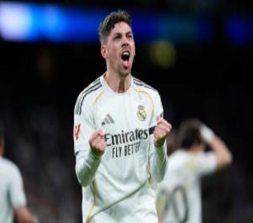 暫距榜首1分！皇馬41埃爾切巴爾韋德連續(xù)3場破門居萊爾驚天吊射