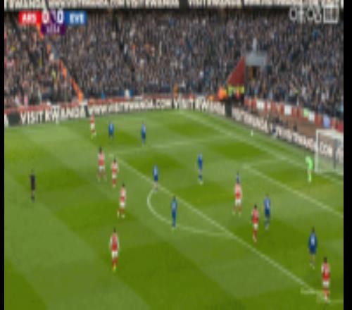 好快的反應(yīng)！薩卡頭球被皮克福德神撲拒絕，隨后邊裁示意越位在先