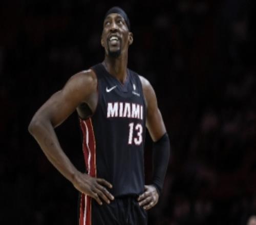 人們想讓你道歉阿德巴約：因?yàn)樗麄冋J(rèn)為我不是得分手&罰球太多