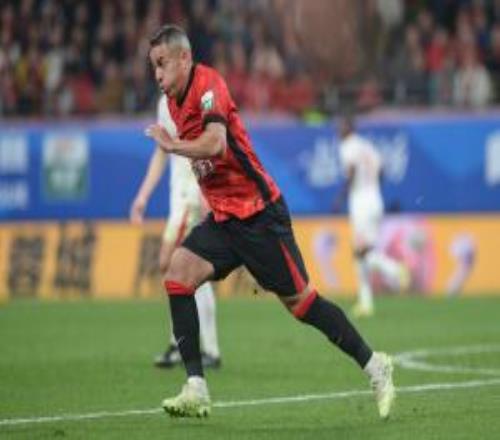 兩連勝領(lǐng)跑！蓉城10海牛羅慕洛角球直接破門牟鵬飛7撲難救主