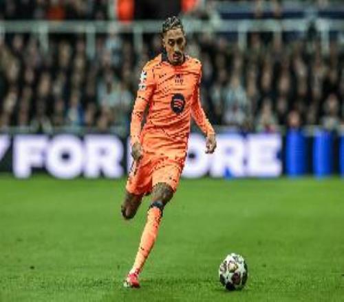 拉菲尼亞在開(kāi)場(chǎng)21分鐘就打進(jìn)兩粒點(diǎn)球，為21世紀(jì)西甲首人