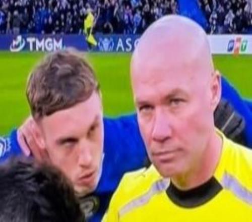 今日趣圖：重生成B費(fèi)，我覺醒了攤手十次球隊(duì)就能進(jìn)一球的能力