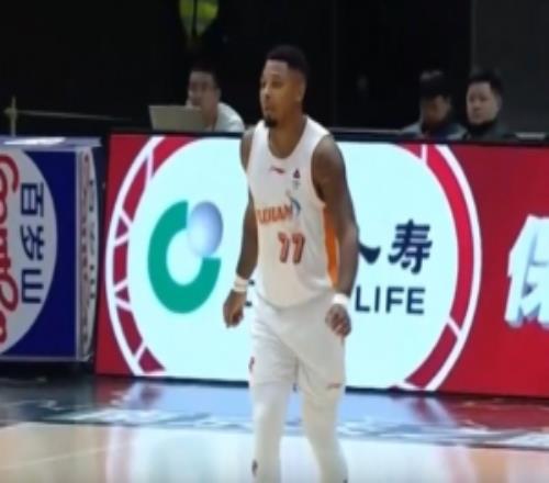 超级得分手！皮特森半场15分钟9中5&罚球7中7砍下20分4板3助