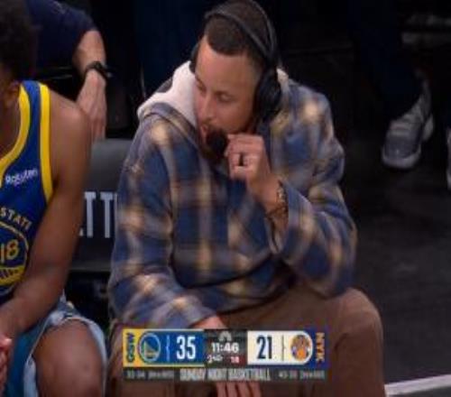 帶著鐐銬采訪！轉(zhuǎn)播方連線庫(kù)里呢追夢(mèng)蹭進(jìn)鏡頭里了