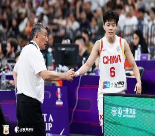 宫鲁鸣：传球是目前中国女篮的技术短板也是后续训练的重点