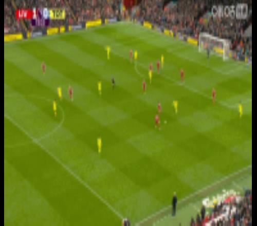 德勒古欣解圍失誤，薩拉赫射門稍微偏了