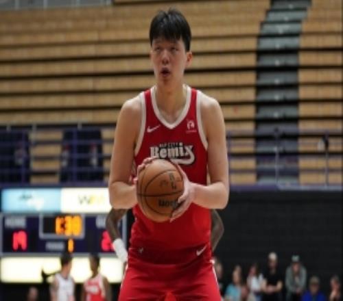 媒體人：楊瀚森表現(xiàn)和對(duì)方防守關(guān)系不大純粹自己打得不好還得練