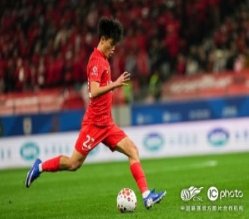 海港隊(duì)41戰(zhàn)勝青島西海岸隊(duì)，感謝現(xiàn)場球迷們不遺余力吶喊助威