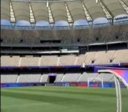 明日中國女足vs澳大利亞女足，體壇周報記者馬德興發(fā)場地視頻