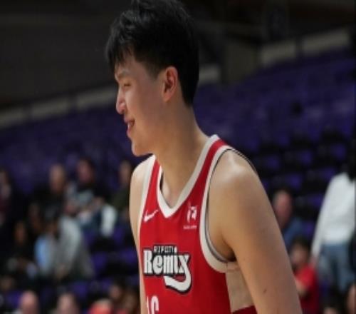 13分7板！杨瀚森工作室：赛程密集路途波折每一场都是硬仗与考验