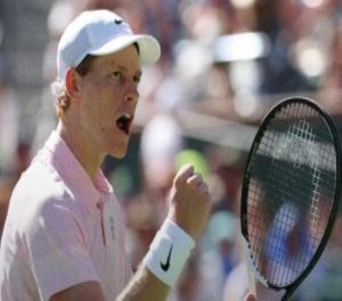 生涯第25冠!辛纳两盘击败梅德韦杰夫夺冠六站硬地大师赛全夺冠