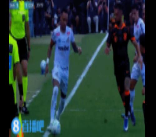 依舊是指定用球！桑托斯11戰(zhàn)平，內(nèi)馬爾再遭身后飛鏟痛苦倒地