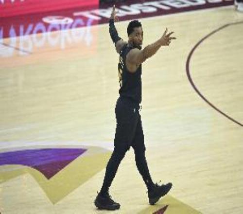 米切爾用600場突破生涯15000分現(xiàn)役第三快&僅次于詹姆斯杜蘭特