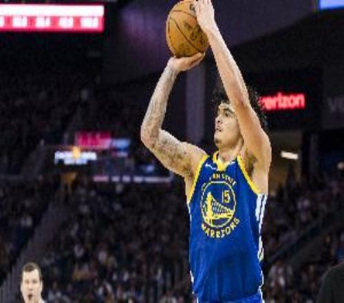 低配版巴特勒桑托斯12中7砍下20分7板7助2斷也出現(xiàn)5失誤